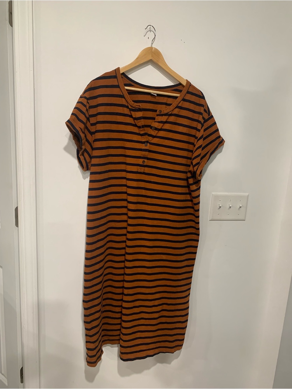 Old Navy Striped Henley Midi Dress in Rust and Black